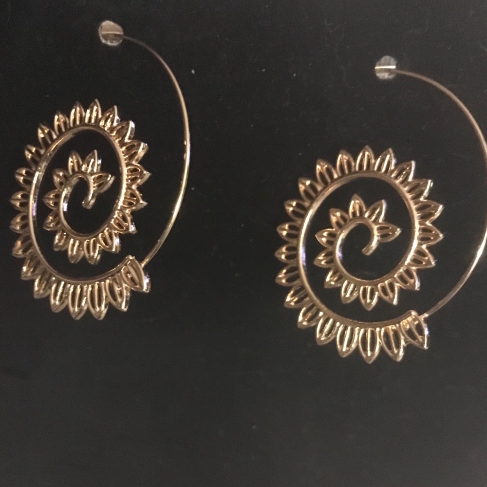 Gold design earrings